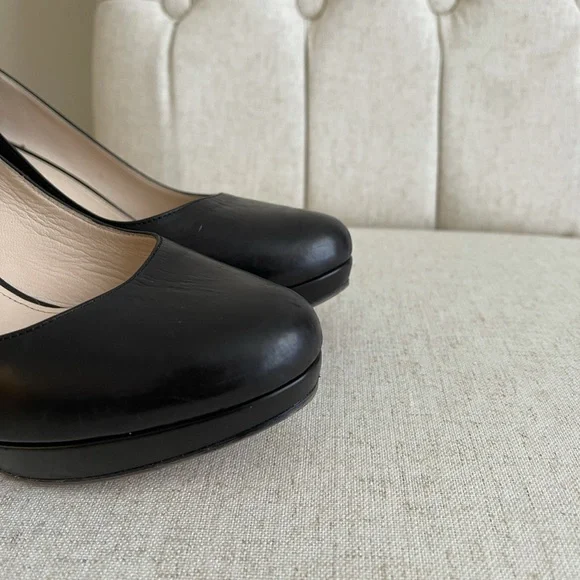 Prada Leather Heels - Picture 4 of 9